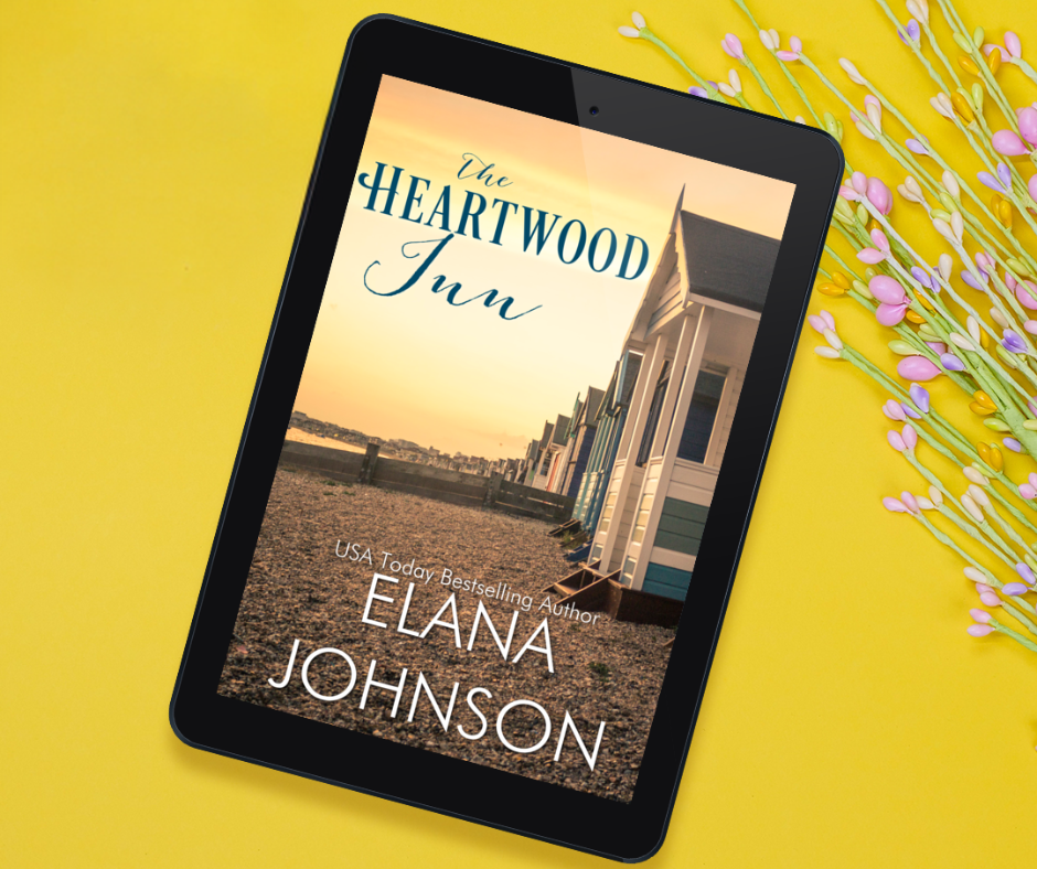 Book 2: The Heartwood Inn (Carter's Cove Beach Romance)