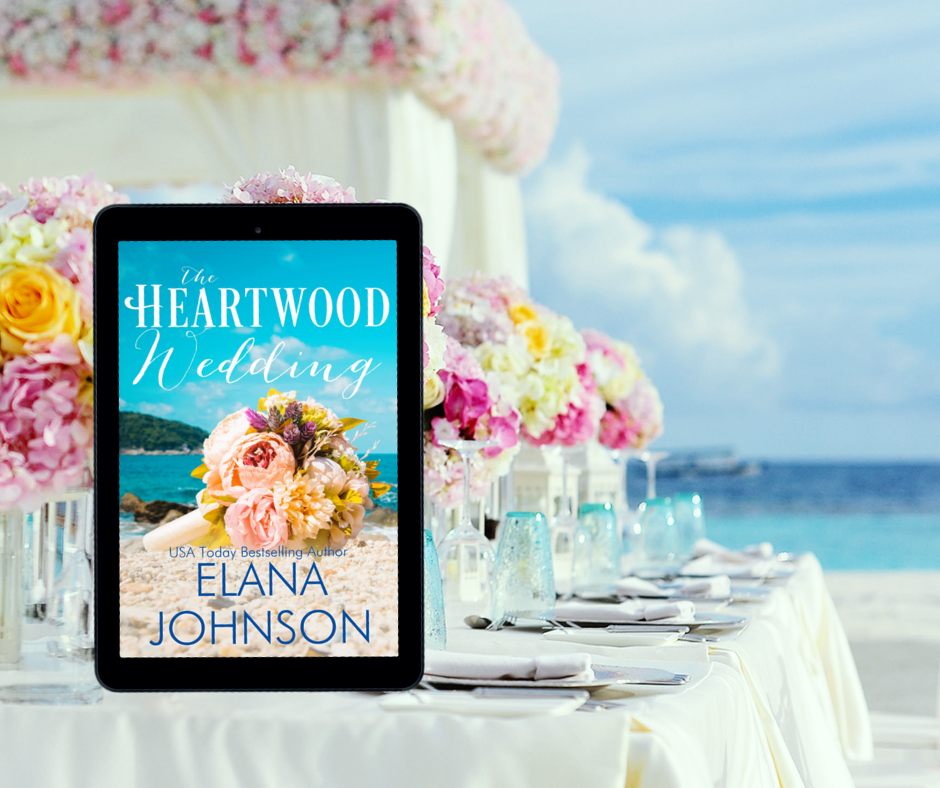 Book 4: The Heartwood Wedding (Carter's Cove Beach Romance)