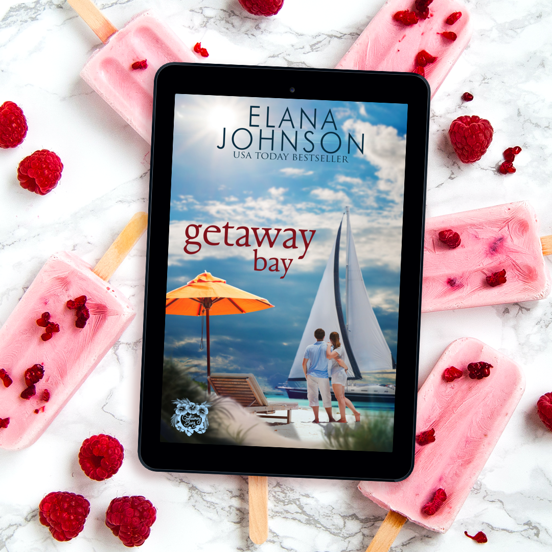 Getaway_Bay_Romance_Flatlay